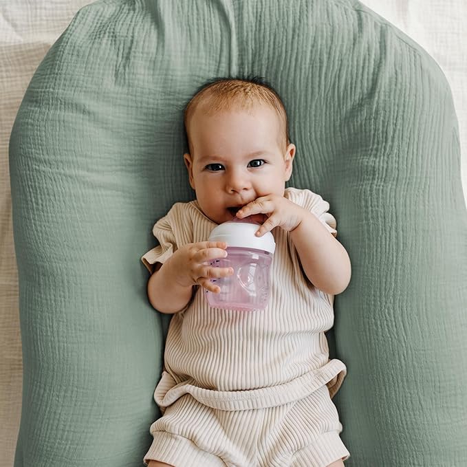 Muslin Bassinet Sheets 2 Pack for Baby Boy and Girl, Breathable Elastic Cozy Fitted Cotton Bassinet Mattress Sheet, Universal Fit for Hourglass Oval and Rectangle Bassinet Mattress (Natural Leaves)