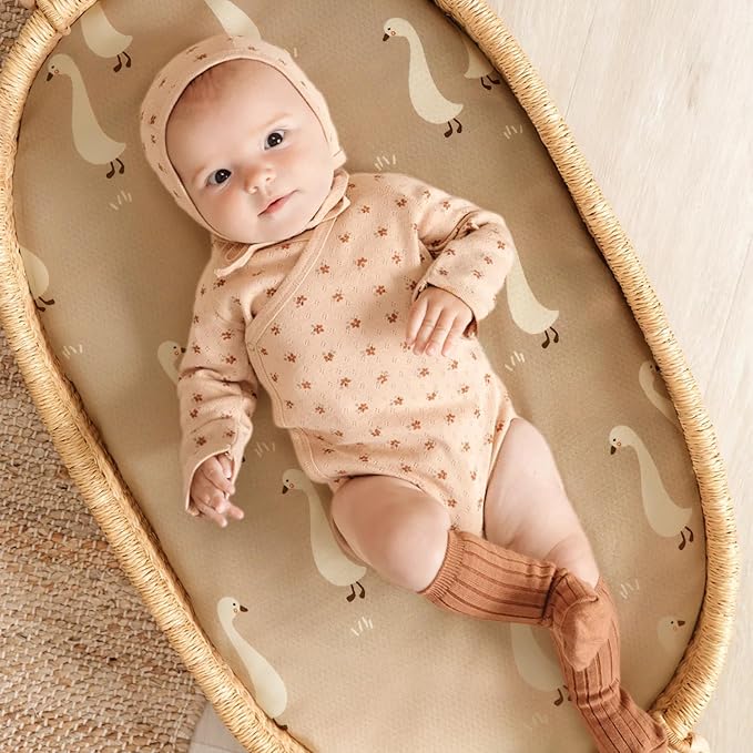 Stretchy Ultra Soft Fitted Bassinet Sheets 2 Pack, Universal Fitted for Baby Cradle Moses Basket Oval Rectangle Mattress Safe and Snug, Stylish Bassinet Sheet for Baby Boy and Girl