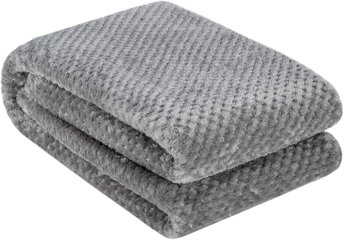 Fuzzy Throw Blanket, Plush Fleece Blankets for Adults, Toddler, Boys and Girls, Warm Soft Blankets and Throws for Bed, Couch, Sofa, Travel and Outdoor, Camping (40Wx60L, M-Cream)