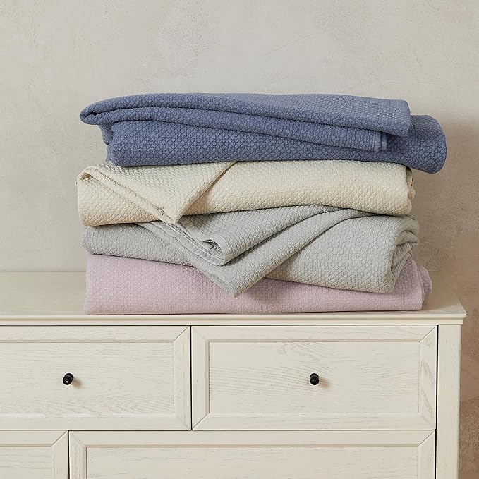 Queen Size Pink Quilt Set. Stonewashed, Ultra-Soft, Lightweight Box Stitch Bedding Sets for Boys & Girls. College Dorm Essentials, 3 Piece Set, 1 Quilt 2 Pillow Shams (Full / Queen, Rose Pink)