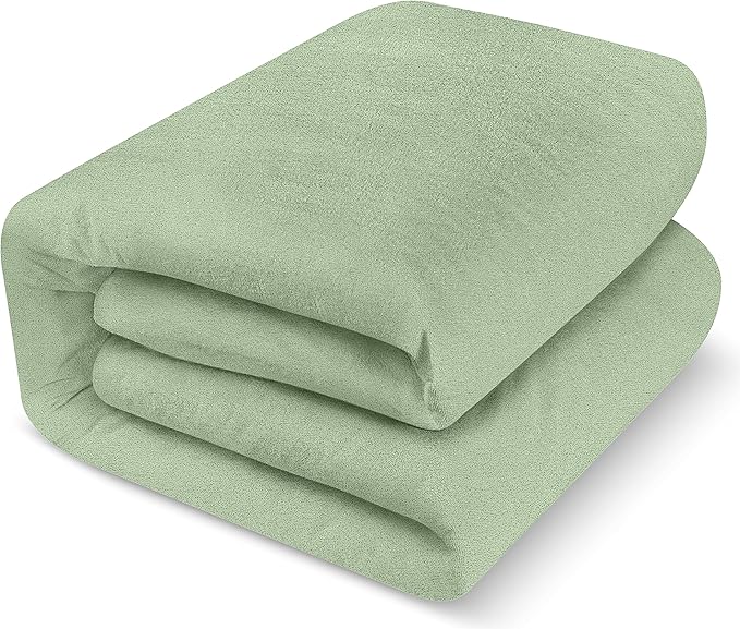 Utopia Bedding Waterproof Mattress Protector Twin Size, Premium Terry Mattress Cover 200 GSM, Breathable, Fitted Style with Stretchable Pockets (Sage)